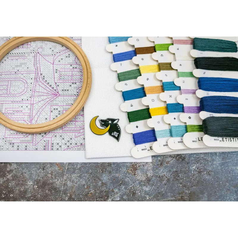 Kit point de croix "Le Jardin de Luna" 27x27cm SLETIL9942