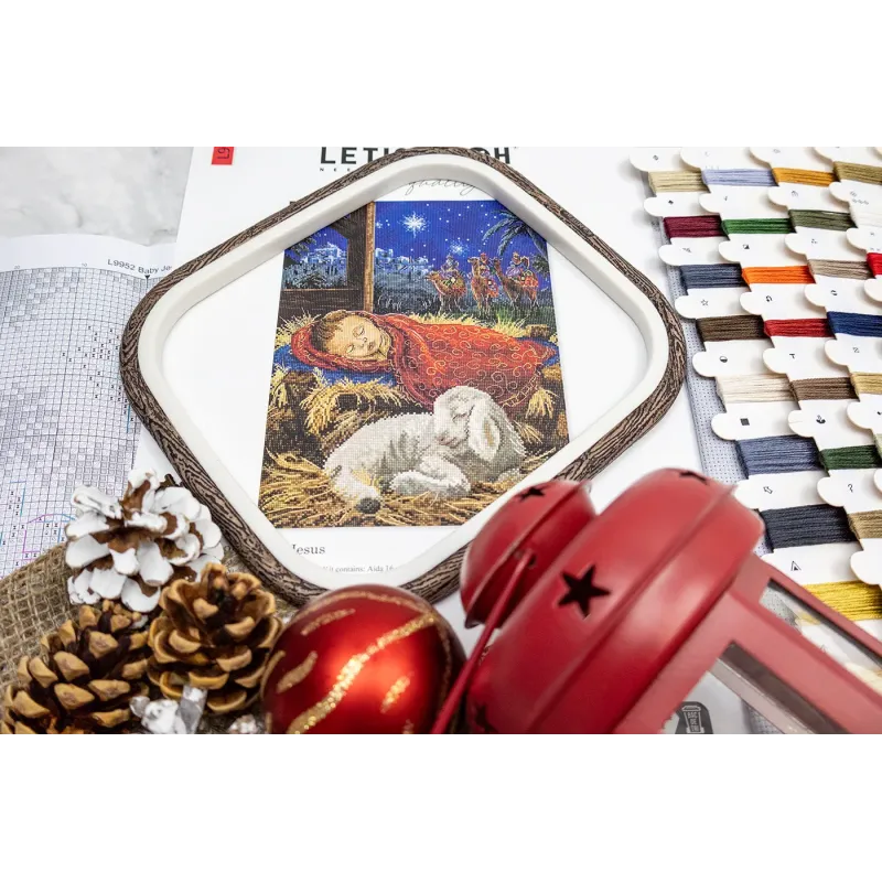 Kryželių siuvinėjimo rinkinys „Kūdikis Jėzus“ 23x32 cm SLETIL9952