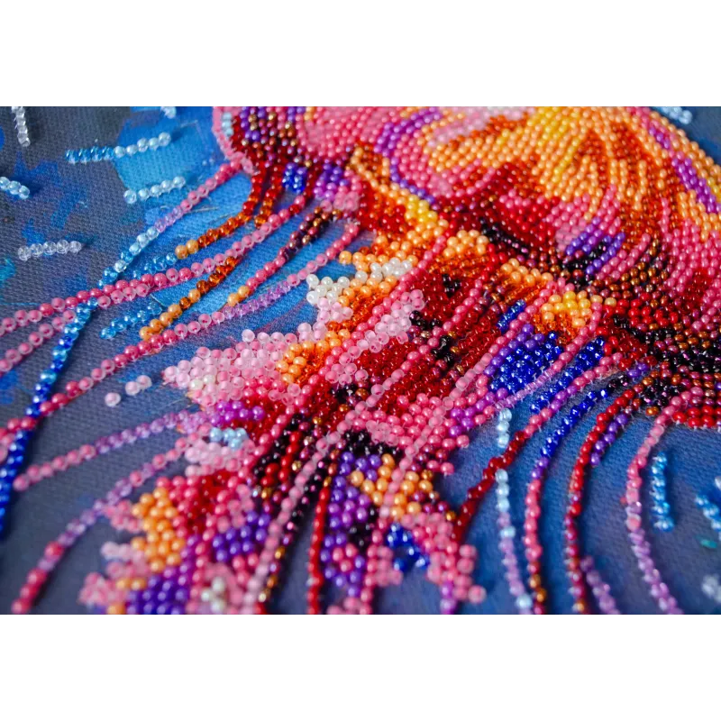 Mid-sized bead embroidery kit "Dangerous grace" 20x20 cm AAMB-128