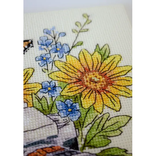 Cross-stitch kit "Catch the Moment" 20x20 cm AAH-296