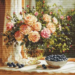 Kit de point de croix "Vase avec des roses et des myrtilles" 22 x 22 cm SG719