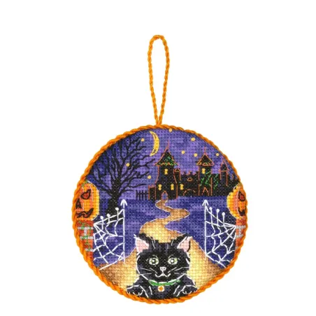 Cross stitch kit "Halloween. Pinkeep" 9x9 cm SNV-906