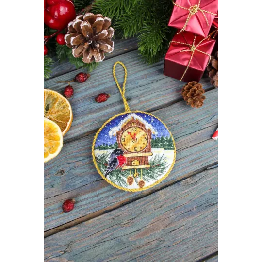 Cross stitch kit "Forest Clock. Pinkeep" 9x9 cm SNV-905