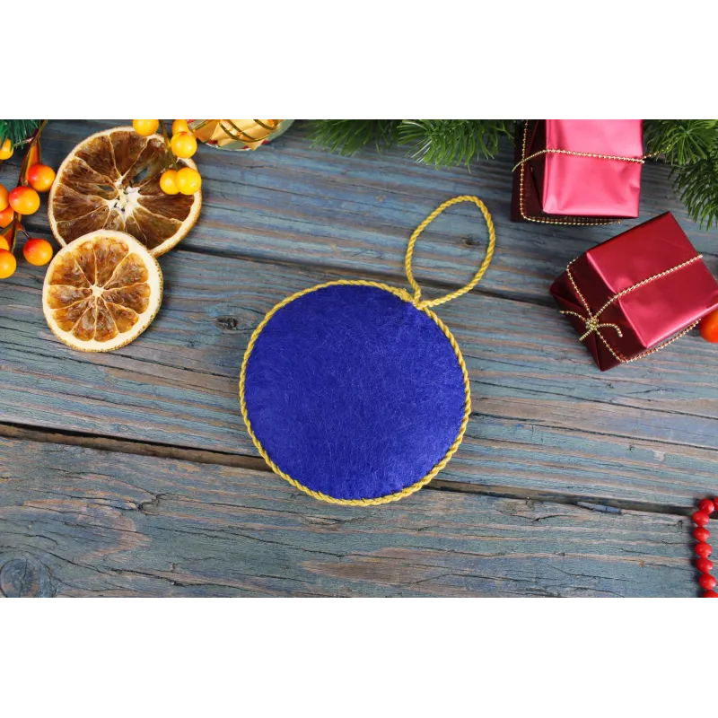 Kryželiu siuvinėjimo rinkinys "Žibintas. Segiklis" 9x9 cm SNV-904