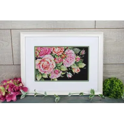 Набор для вышивания крестом «Благородные розы» 18x27 см SNV-949