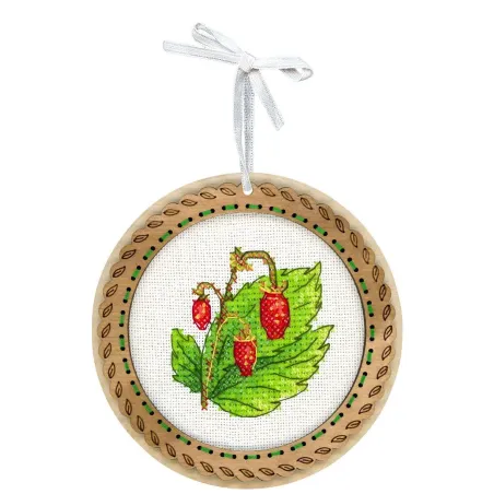Cross-stich on wooden base "Miniature. Summer berries. Strawberries" 10x10 cm SO-133