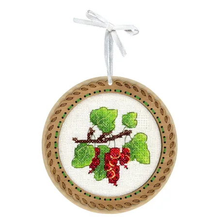 Cross-stich on wooden base "Miniature. Summer berries. Currants" 10x10 cm SO-131