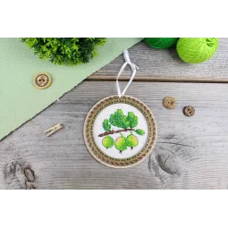 Вышивка крестом на деревянной основе "Миниатюра. Деревенские ягоды. Крыжовник" 10x10 см SO-130