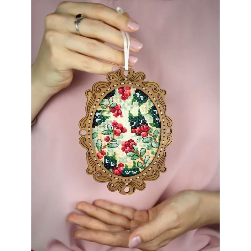 Вышивка крестом на деревянной основе "Миниатюра. Брусничный лес" 14x10см SO-129