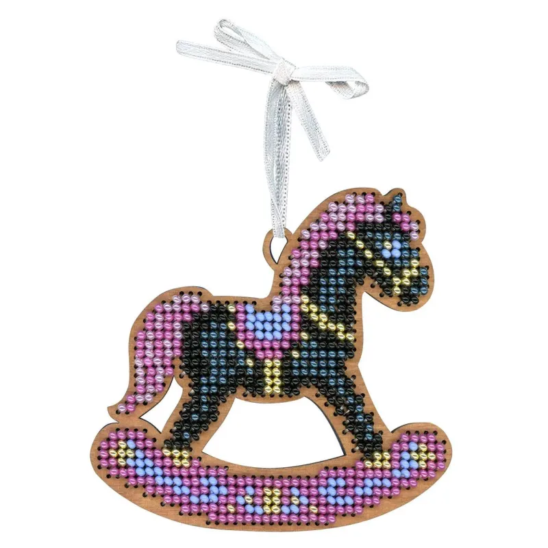 Cross-stich on wooden base "Little Dark Horse" 8x8 cm SO-157