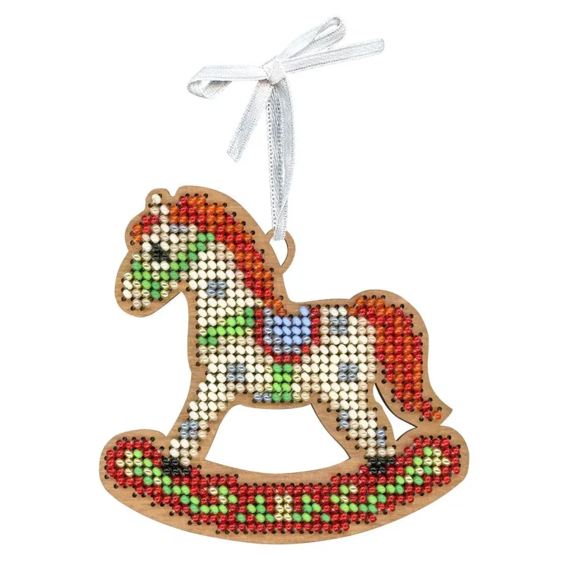 Cross-stich on wooden base "Little Light Horse" 8x8 cm SO-153