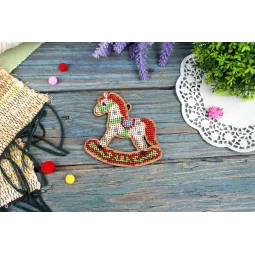 Cross-stich on wooden base "Little Light Horse" 8x8 cm SO-153