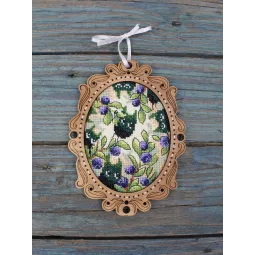 Cross-stich on wooden base "Miniature. Blueberry Forest" 14x10 cm SO-143