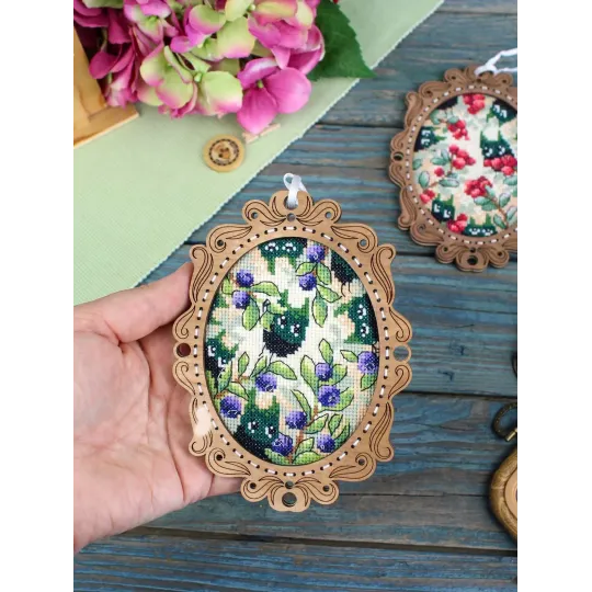 Вышивка крестом на деревянной основе "Миниатюра. Черничный лес" 14x10 см SO-143