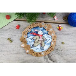 Cross-stich on wooden base "Miniature. On the river ice" 11x12 cm SO-134