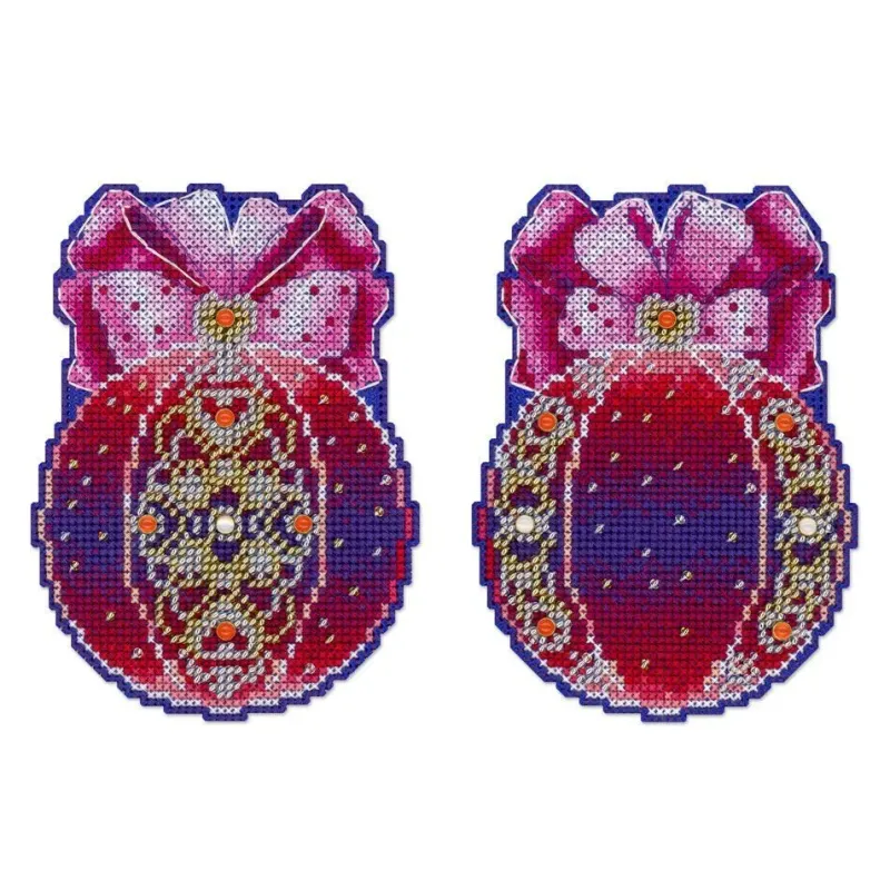 Kryželiu siuvinėjimo rinkinys "Kalėdinės eglutės burbulas. Širdies magija" 12x9 cm SR-1310