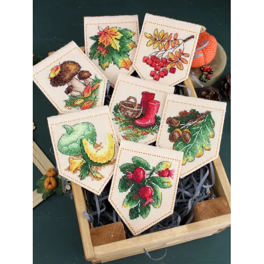 Kreuzstich-Set "Herbstgirlande beige (7 Flaggen)" 10x7 cm ST-1096