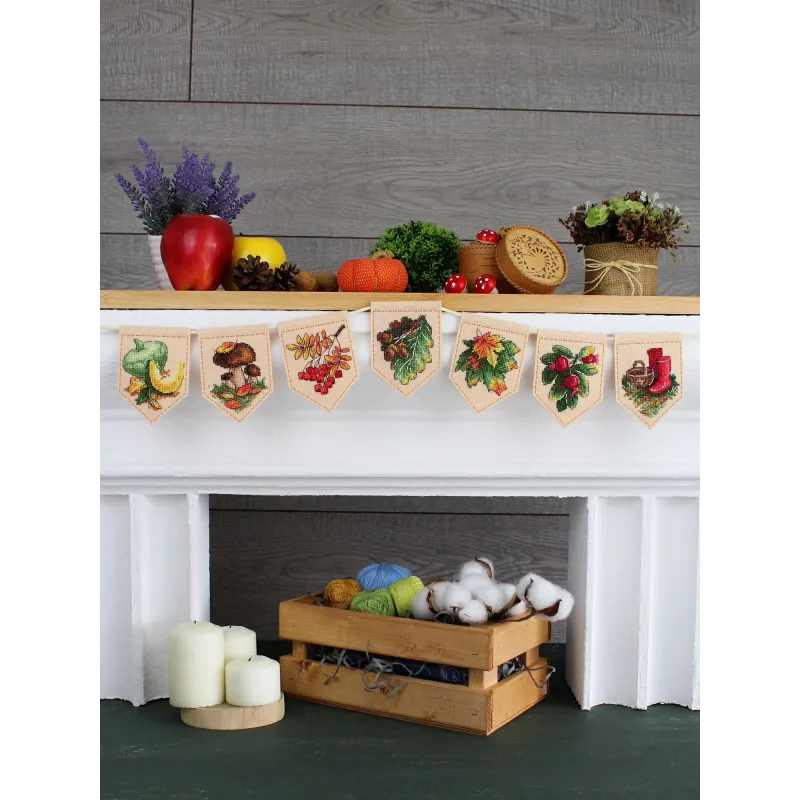 Набор для вышивания крестом "Осенняя гирлянда бежевая (7 флажков)" 10x7 см ST-1096