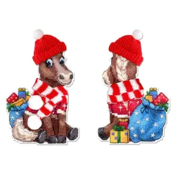 Набор для вышивания крестиком "Лошадь в шапке" 13x9 см SR-1327