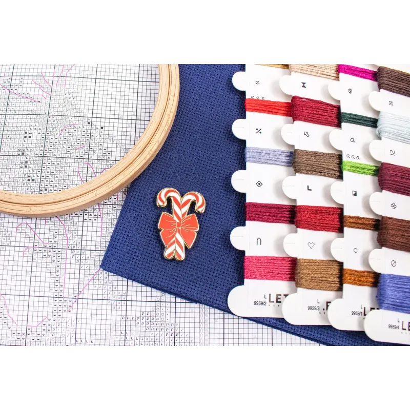 Kryželiu siuvinėjimo rinkinys "Kalėdų išvakarių skrydis" 51 x 35 cm SLETIL9959