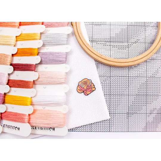 Набор для вышивания крестом "Floral Grace" 32x32cm SLETIL9956