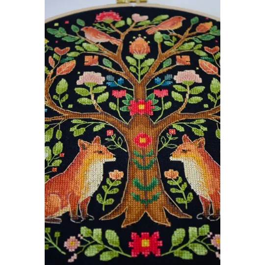 Kit de point de croix "L'Arbre des contes de forêt" 30x30 cm AAH-298
