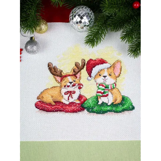 Cross stitch kit "Celebrating the New Year" 15*19 cm SM-774