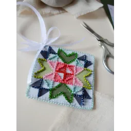 Décoration "Kaléidoscope Printanier" 13.2x6.6 cm AABT-047