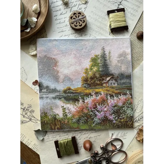 Kryželiu siuvinėjimo rinkinys "Rūko šalis" 19x19 cm SANK-69