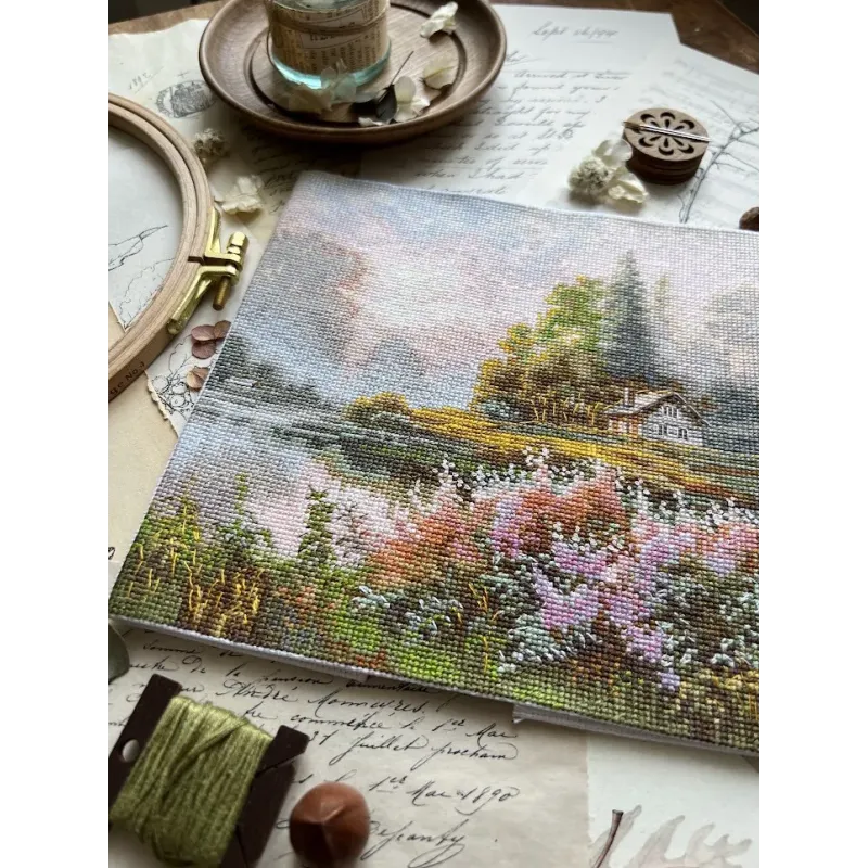 Kryželiu siuvinėjimo rinkinys "Rūko šalis" 19x19 cm SANK-69