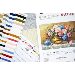 Kit de point de croix. "Golden Bloom" 30x21 cm SG723