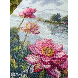 Набор для вышивания крестиком "Lotus Dreams" 24x44 SK281