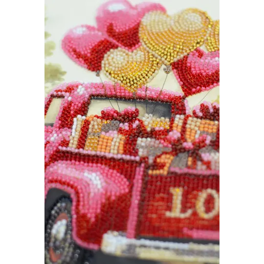 Mid-sized bead embroidery kit "Gift Love" 20x20 cm AAMB-132