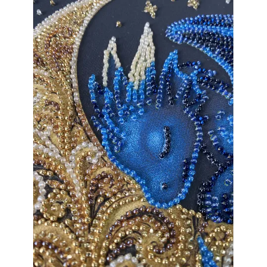 Mid-sized bead embroidery kit "Little One of Moonlit Legends" 20x20 cm AAMB-130