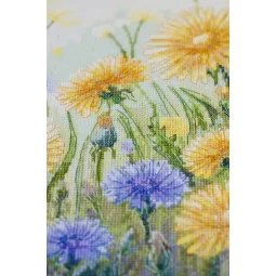 Kryželiu siuvinėjimo rinkinys "Šnabždančios žolės" 26x26 cm AAH-300