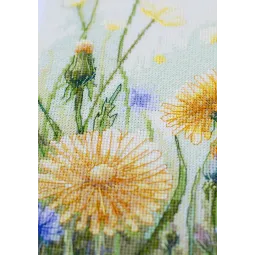 Kryželiu siuvinėjimo rinkinys "Šnabždančios žolės" 26x26 cm AAH-300