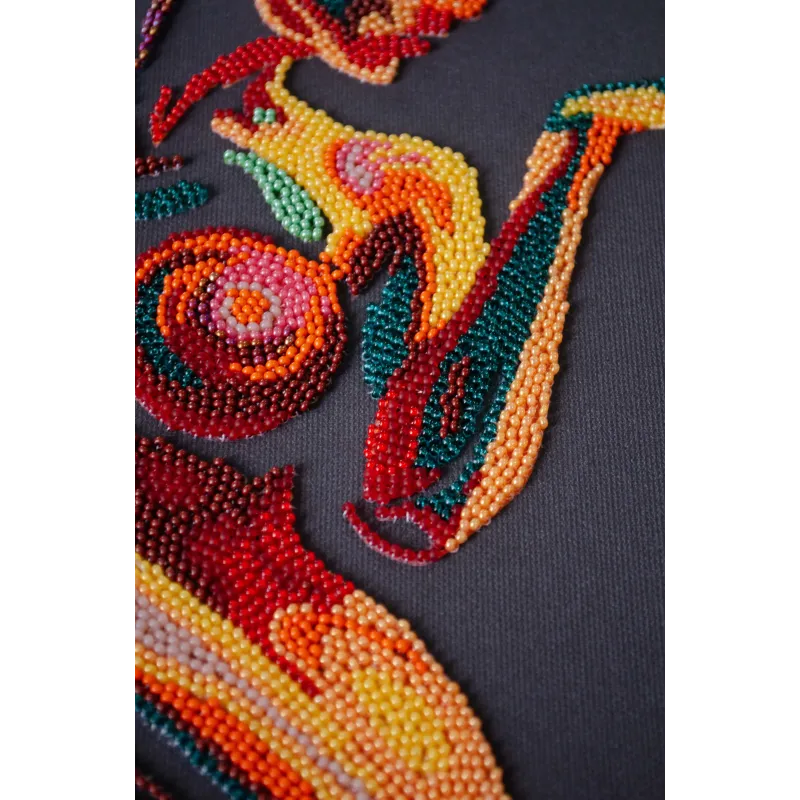 Kit de broderie de perles principal "L'essence de la féminité" 25x29 cm AAB-959