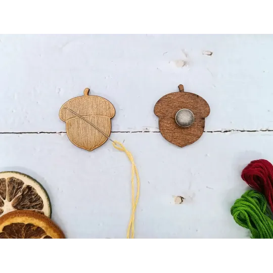 Магнитный держатель для игл. Желудь. Золотой. KF059/67G