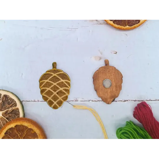 Magnetic needle holder. Pine cone. Hard KF059/66P