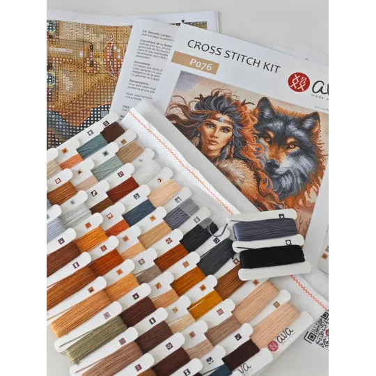 Kit de point de croix "Le Guerrier et le Loup" 31.75 x 31.75 cm AVA-P076