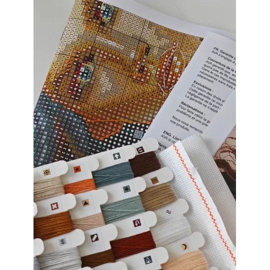 Siuvinėjimo kryželiu rinkinys "Karys ir vilkas" 31,75 x 31,75 cm AVA-P076