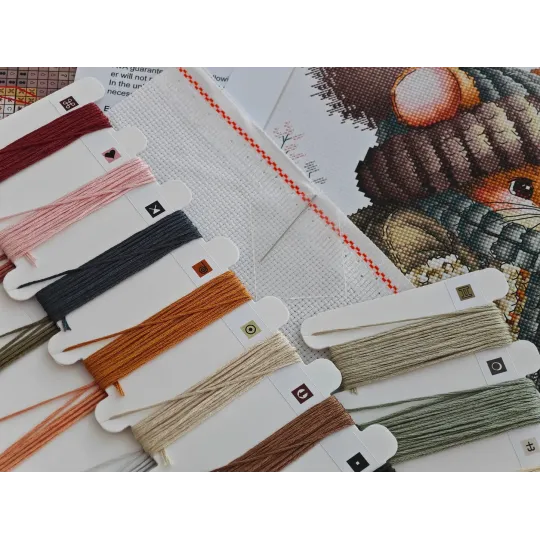 Kryželiu siuvinėto rinkinys „Rudens pasakos pelė“ 20,80 x 19,84 cm AVA-P012