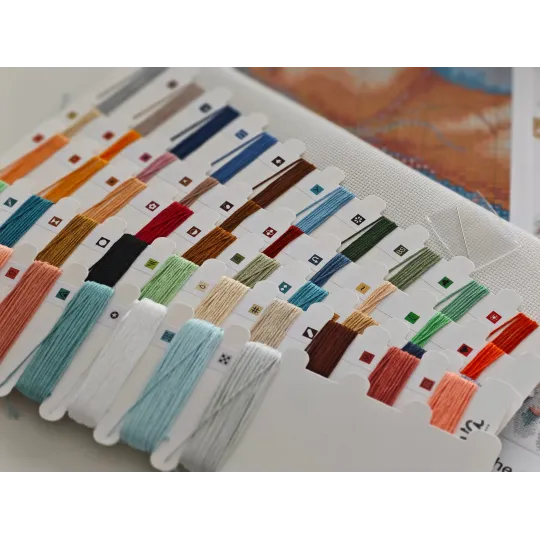 La Dame du Jardin - Kit de Broderie au Point de Croix AVA-P148