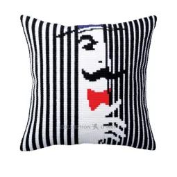 Набор для подушки Я слежу за тобой 40 X 40 cm CDA5357