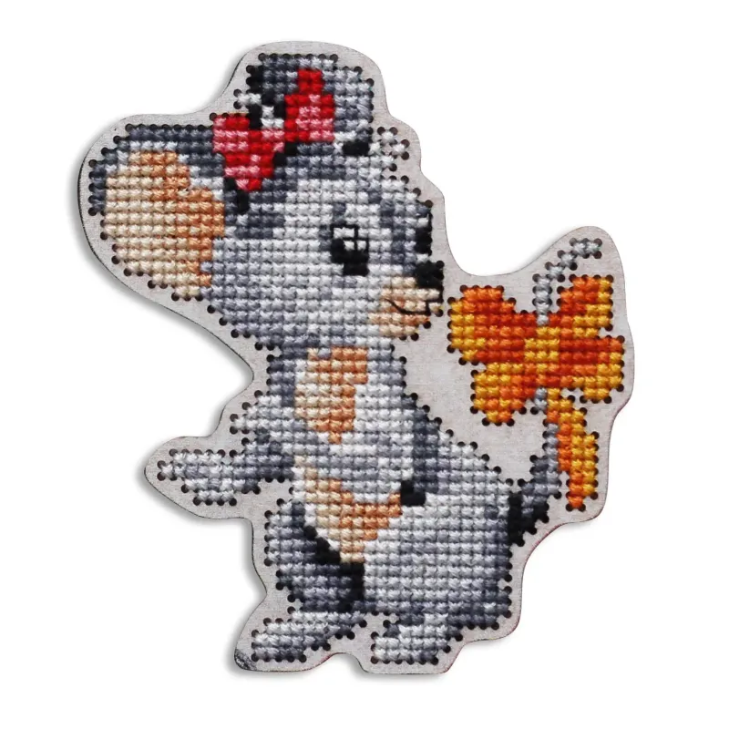 Cross-stitch kit with perforated wooden form EHW048