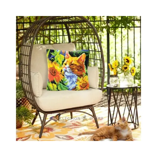 Kit coussin "Chat dans les tournesols" 40 x 40 cm CDA5502