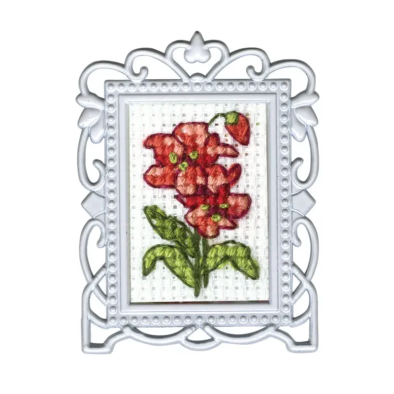 Miniature embroidery & cross stitch kit with frame RTOFA027