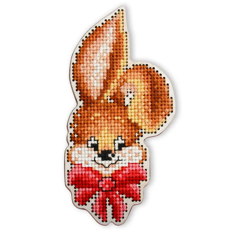 Cross-stitch kit with perforated wooden form EHW041