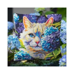 Cushion kit "Cat in hydrangeas" 40 x 40 cm CDA5501