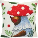 Cushion kit Bear walking in the forest  40 X 40 cm CDA5419